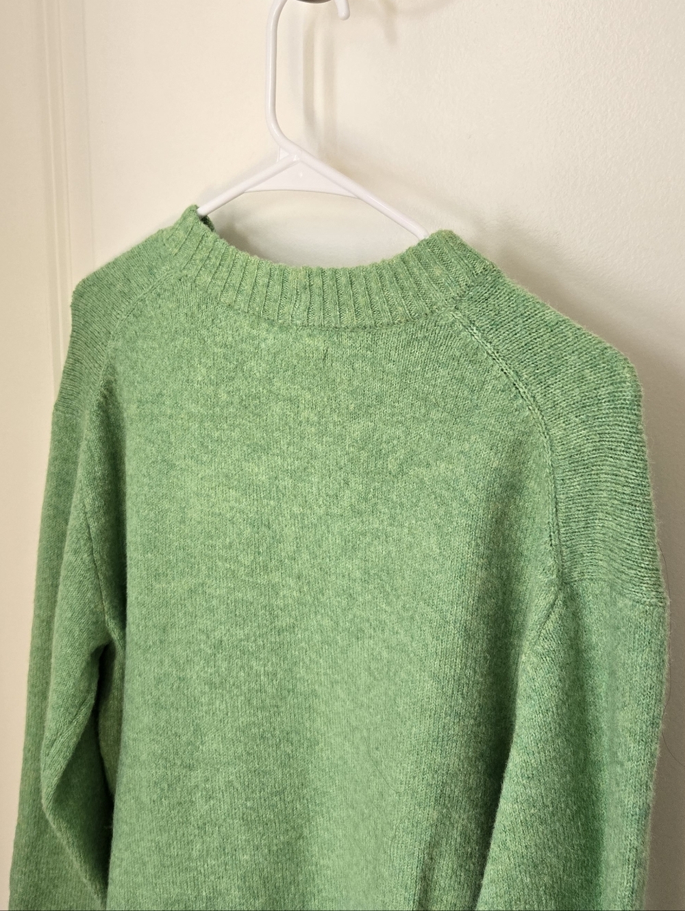 American Eagle Green Fluffy Knit Sweater Sz S - Picture 9 of 12